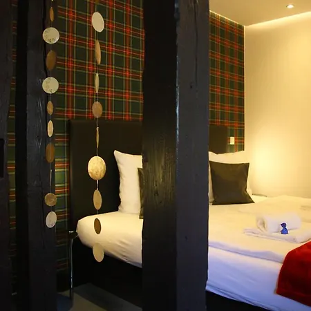 Hotel Am Schloss 3*