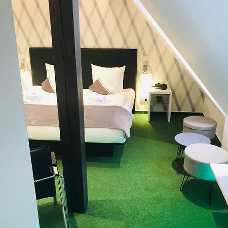 Am Schloss Отель 3*